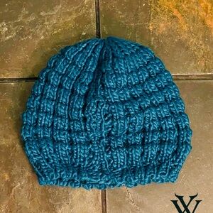 Elegant Teal Knitted Beanie